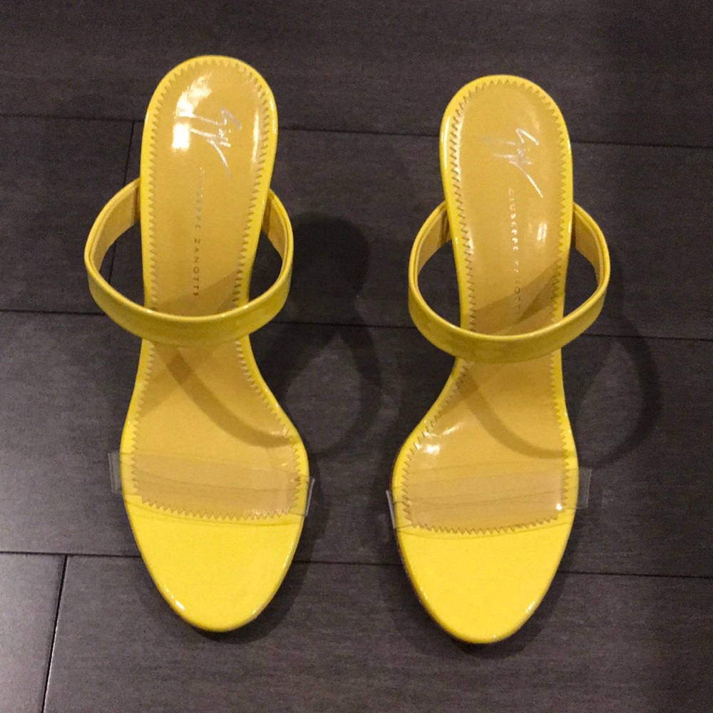 Yellow Giuseppe zanotti sandals